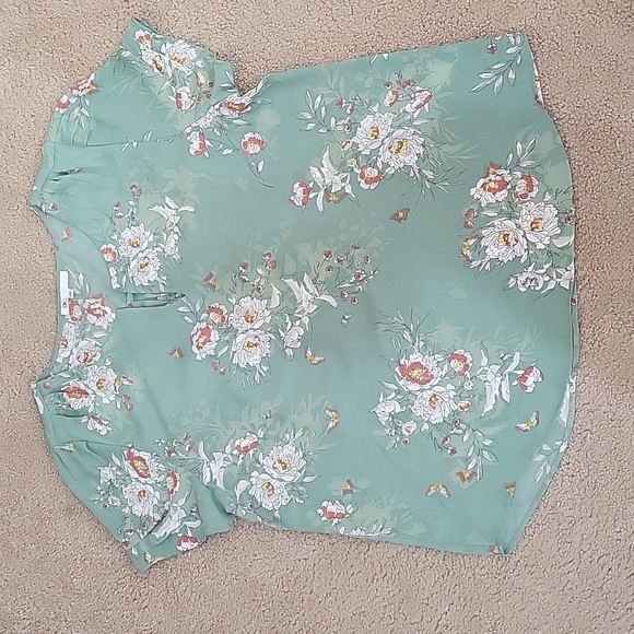 DR2 Tops - Green Floral DR2 Short Sleeve Blouse XL